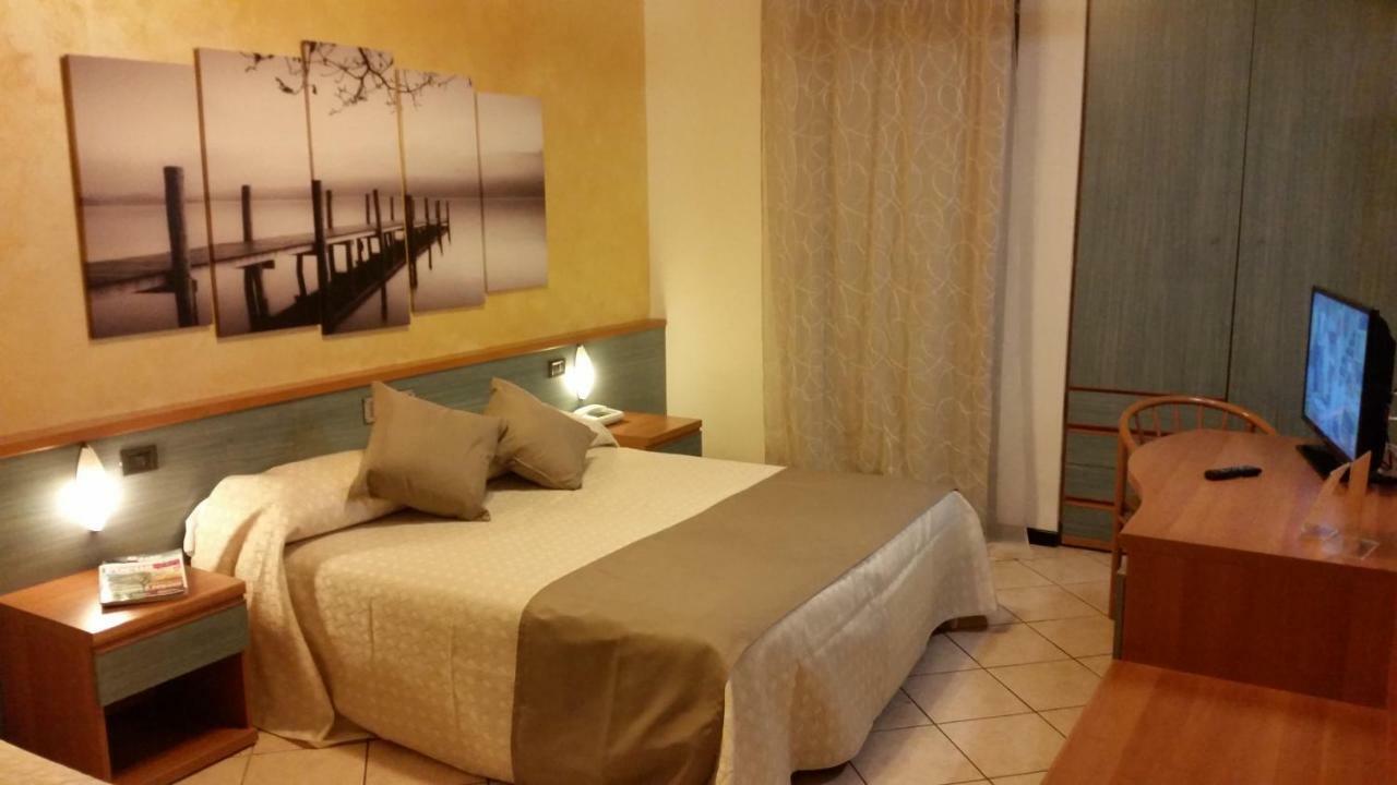 Al Cacciatore 3* Desenzano del Garda